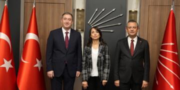 Hevserokên Giştî yên DEM Partiyê û Ozgur Ozel hevdîtinê dikin