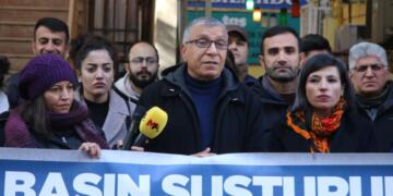  ‘Rojnamegerî ne sûc e, rojnamegerên binçavkirî berdin’