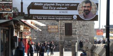 Êdî navê kuçeya Minareya Çar Ling, Kuçeya Tahîr Elçî ye