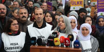 Çîgdem Kiliçgun: Bi milyonan kes azadiya birêz Ocalan dixwazin