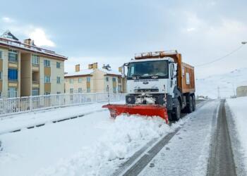 Li Wanê ji ber berfê rêya 131 gund û mezrayan hat girtin