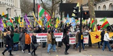Ji bo Rojava li London û Liverpoolê meşiyan