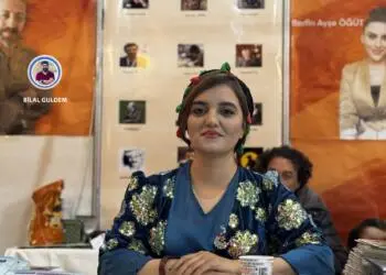 Bi rêya pirtûk û sînemayê mafên zarok û jinên Kurd diparêz e