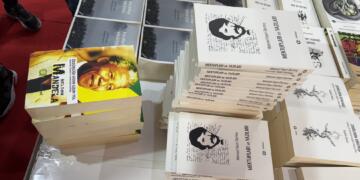 Polîsan pirtûkên Nelson Mandela û Hayrî Durmuş desteser kirin