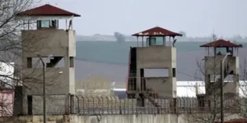 Girtiyên li Girtîgeha Kiriklarê ji xwarinê jahrînî bûn