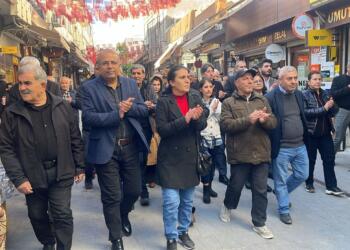 Ji Nisêbînê bangî Rojava kirin: Em ê rê nedin êrişên çeteyan