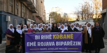 Dayikên Aştiyê êrişên li ser Rojava şermezar kirin