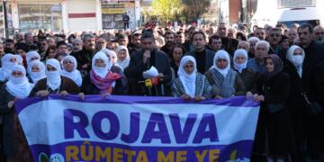 ‘Em ê li her derê xwedî li Rojava derbikevin’