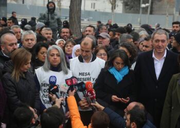 Raywanê çareserî û azadîye ra vengdayîş: ‘Berpirsîyarî bigîrê’