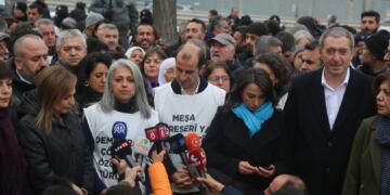 Raywanê çareserî û azadîye ra vengdayîş: ‘Berpirsîyarî bigîrê’