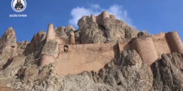 Berhema ji Ûrartûyan mayî: Kela Bazîdê