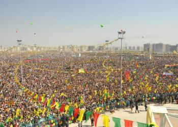 Hezar û 43 kesayetan banga ji bo aştiyê û çareseriyê kirin