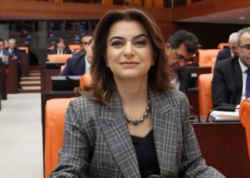 Qey çimanê xo qirkerdişê Kurd û Elewîye ra gênê?