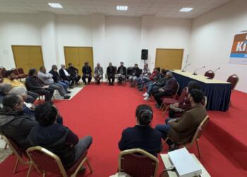 8emîn Fuara Pirtûkan a Amedê bi eleqeya xwîneran û şahî didome