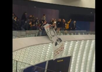 Ciwanan li salona PEyê azadiya Abdullah Ocalan xwestin