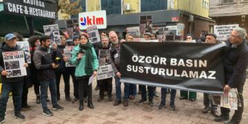 Cengîz Çîçek: Duh Ozgur Ulke bombe kirin îro Rojava bombe dikin