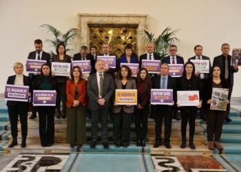 Qeyûm, şer û tecrîd şermezar kerdê