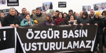 Rojnameger li Pirsûsê bûn: Em ê rastiyan biparêzin