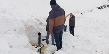 Li Elkê aşût ket: Karkerê kepçeyê birîndar bû