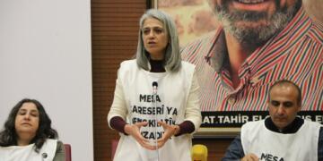 Li Rihayê civîna gel: Êdî dema azadiya Ocalan hatiye