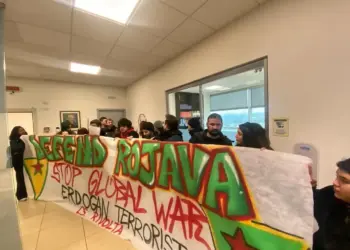 Ciwanên çepgir êrîşên li ser Rojava şermezar kirin