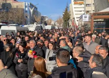 ‘Rojava; Wan e, Amed e, Êlih e’