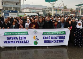 Gelê Cizîrê li dijî qeyûman meşiya