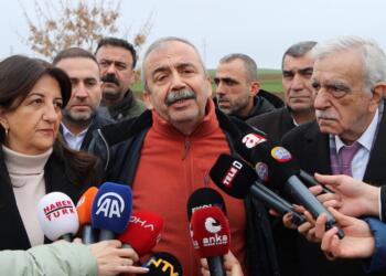 Şandeya DEM Partiyê serdana Selahattîn Demîrtaş kir