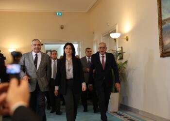 Şandeya Îmraliyê çû serdana AKPê