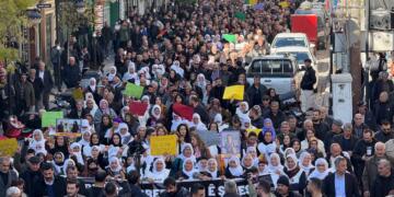 Li ser sînor bang kirin: Destê birêz Ocalan û yê gel bigihînin hevdû