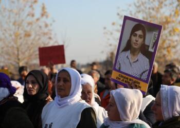 Nobeta sînorê Kobanê roja 15. de dewam kena