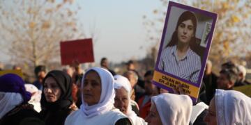 Nobeta sînorê Kobanê roja 15. de dewam kena