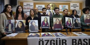 Rêxistinên çapemeniyê binçavkirina rojnamegeran şermezar kir