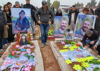 Cenazeyên rojnameger Cîhan û Nazim spartin axê