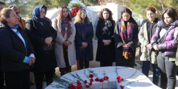 Fîdan Dogan li ser gora xwe hat bibîranîn