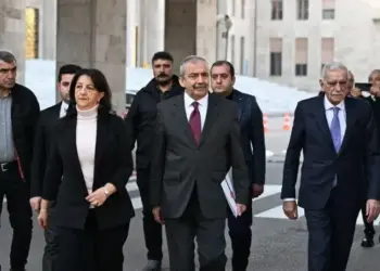 Heyetê Îmraliyî: Seba aştî û çareserîye hetkarîya şarî do bibo faktoro tewro muhîm