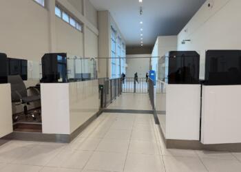 Şandeya ku dixwaze cenazeyên rojnamevanan werbigire ji duh ve tê astengkirin