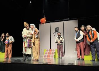 Lîstika ‘Bekoyê Ewan’ li Amedê derket pêşberî şanohezan