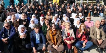 ‘Dê gel qeyûmên we bişîne’