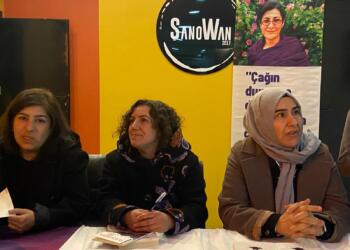 Jinên nivîskar pirtûka Nagihan Akarsel îmze kirin 