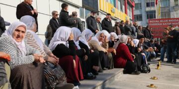 Verba qeyûmî xoverdayişê şarî domyeno