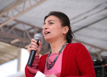 Dadgehê li Aysel Tugluk 3 sal cezayê girtîgehê birî