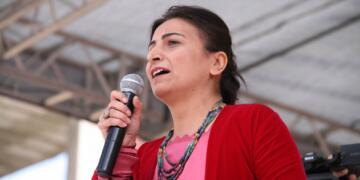 Dadgehê li Aysel Tugluk 3 sal cezayê girtîgehê birî