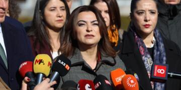 AKP derfet bibîne dê qraltiyê îlan bike