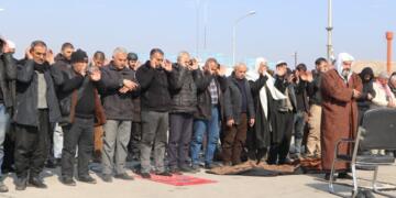 Bi cemaetî li Bendava Tişrînê nimêja înê hat kirin