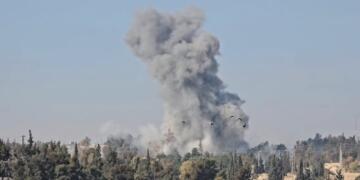 Balafirên şer dora bendava Tişrînê bombe kir