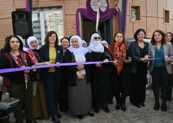 Amed de Kitabxaneyê Eseranê Cinîyan abi
