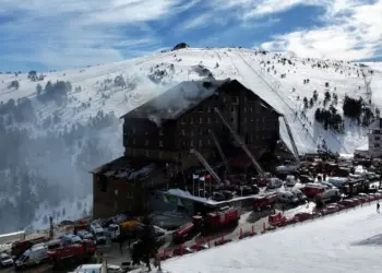 Merkezê Xijike Kartalkaya yê Bolû de şewat: 76 kesî merdî, 51 birîndar ê