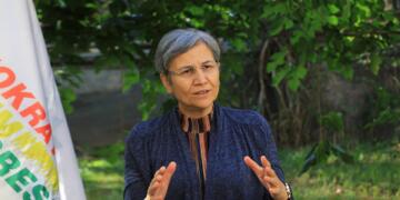 Leyla Guven: Em xwedî li pêşniyarên çareseriyê yên birêz Ocalan derdikevin