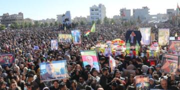 Cenazeyê Bavê Teyar û cangoriyên din hatin veşartin